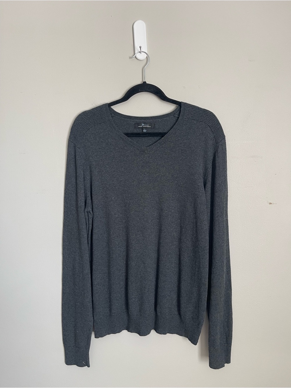 MARC ANTHONY Charcoal Gray V-Neck Cashmere Blend Knit Sweater Sz L
